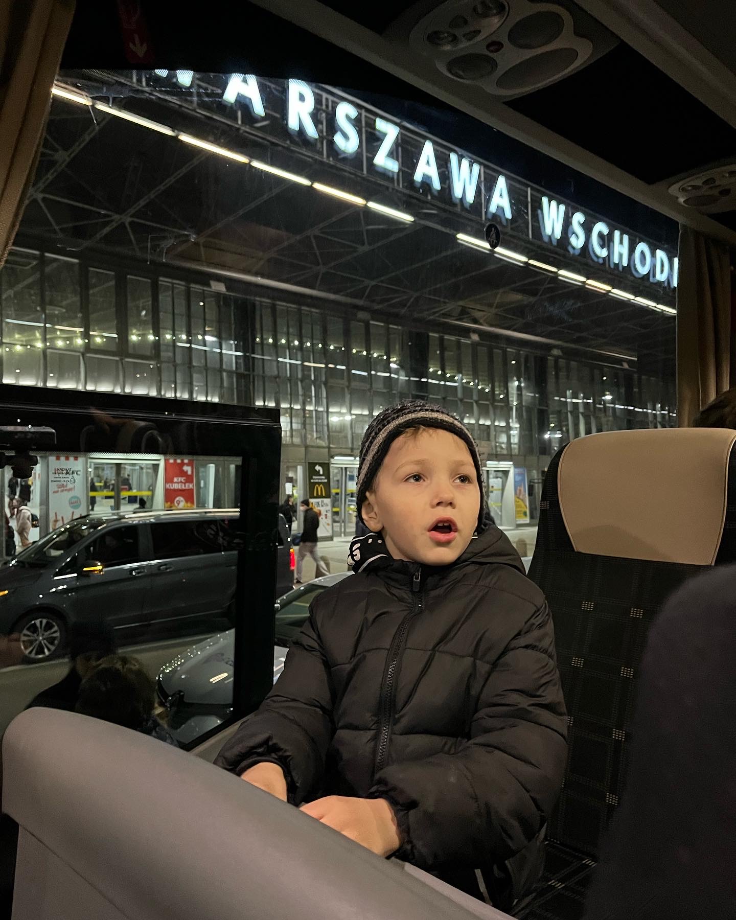 Ukraine Children From Kiev Reaching Siedle In Poland 1