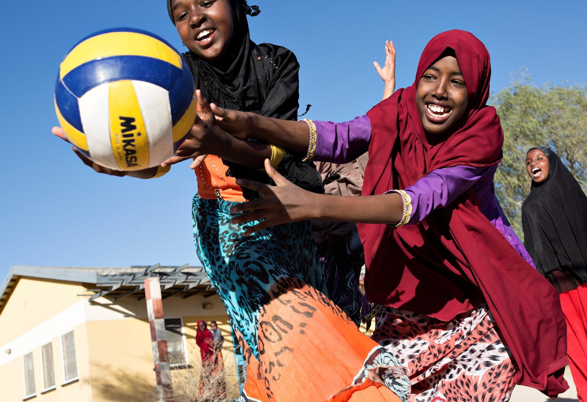 Piger spiller volley. Somaliland