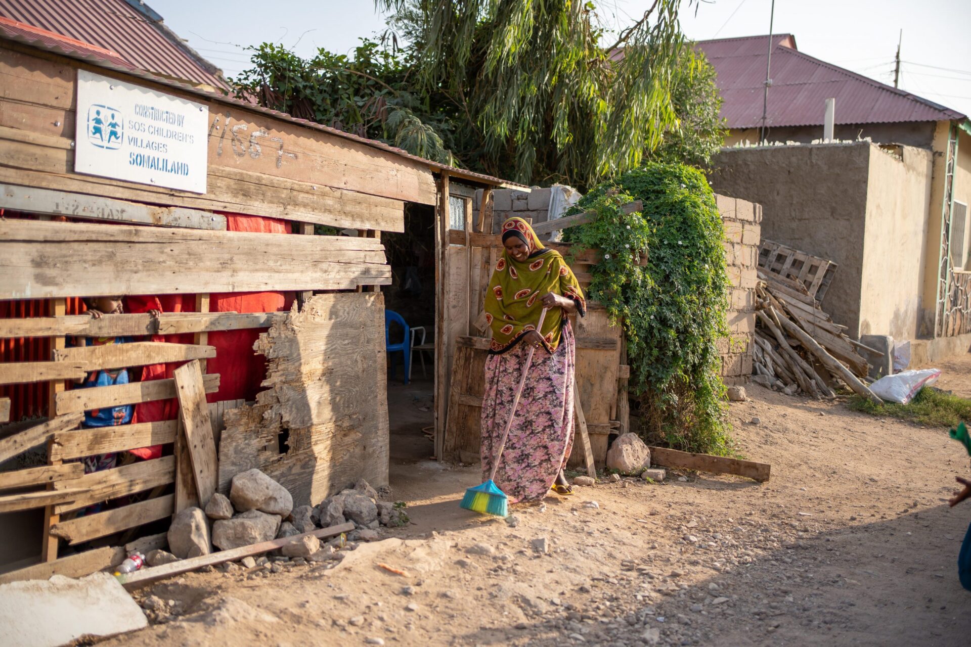 Nu sover Koos og hendes børn ikke længere udenfor