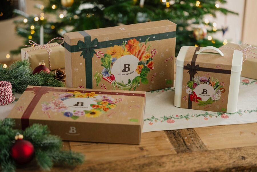 Billedet viser de tre julekalendere, man kan vinde i konkurrencen.