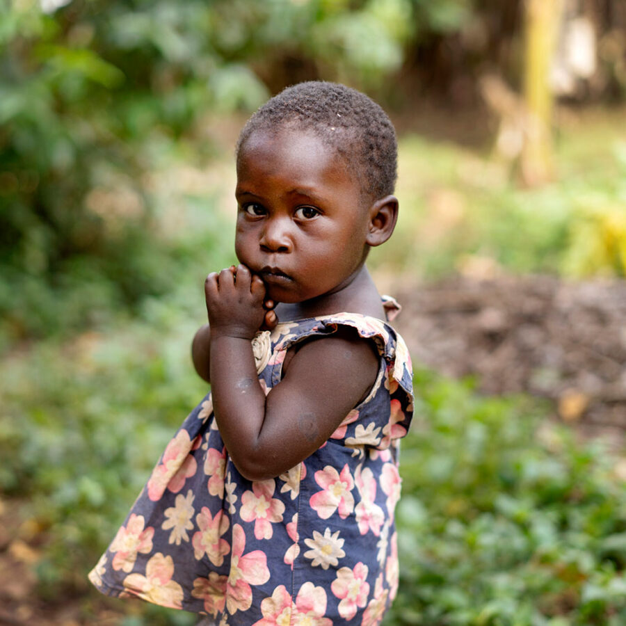 Barn kigger - Uganda